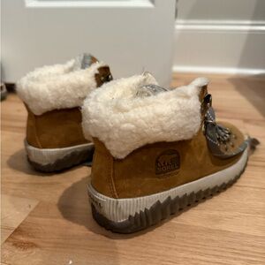 Sorel Brown out n about brown waterproof winter Boots with Sherpa lining